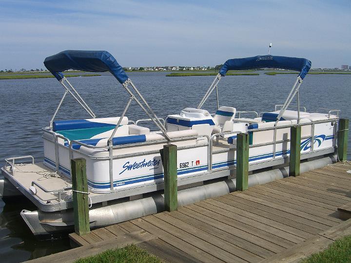 Pontoon Boat July 2007 001.JPG